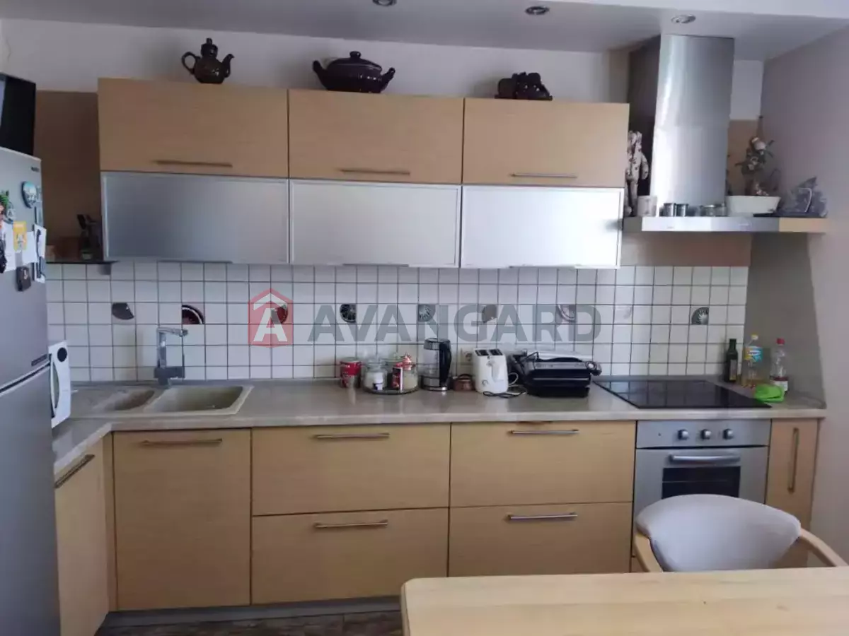 3 ����. ��������, 99/-/12 ��. �., 13/17 ���� ���� 5