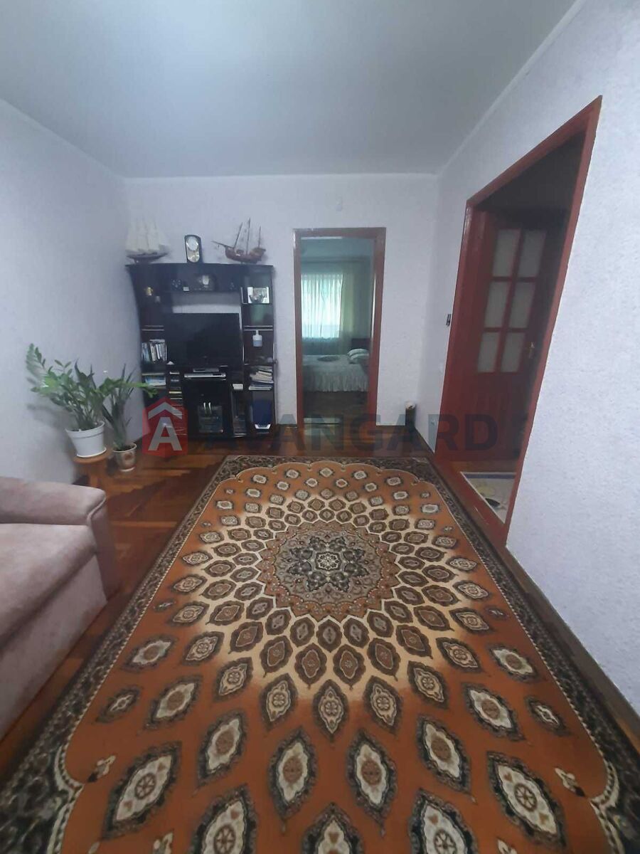 3 ��. ��������, 66/41.1/8 ��. �., 2/9 ������ ���� 6