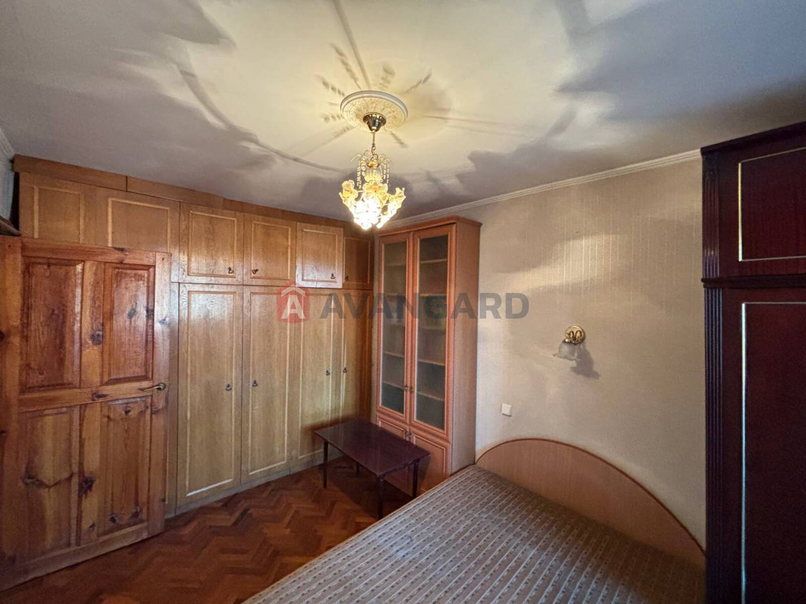 2 ��. ��������, 50/29/7 ��. �., 9/9 ������ ���� 8