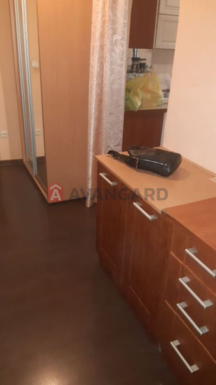 1 ����. ��������, 44/-/14 ��. �., 3/9 ���� ���� 8