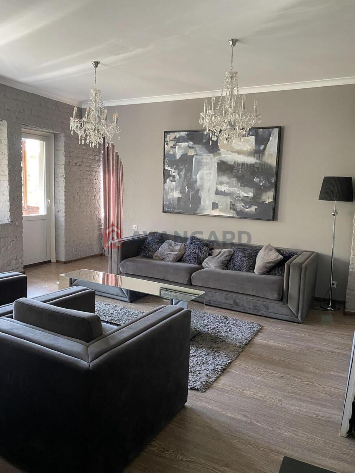 2 ��. ��������, 55/35/9 ��. �., 4/5 ������ ���� 2