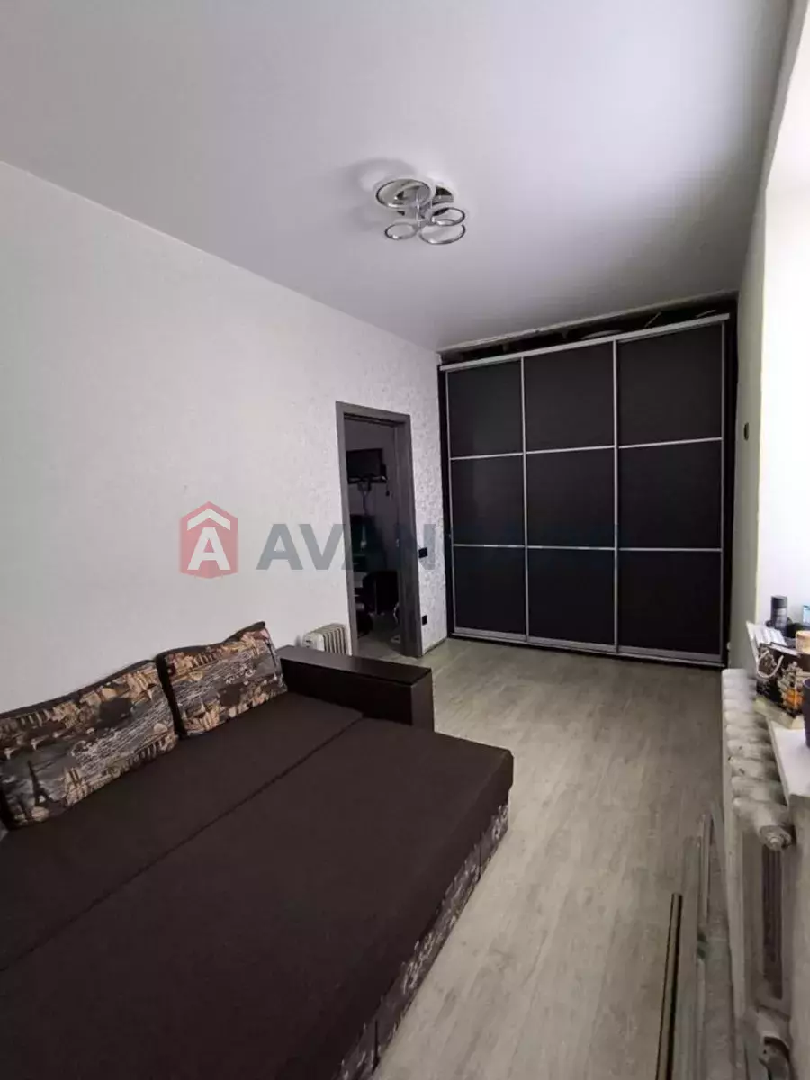 2 ��. ��������, 42/-/6 ��. �., 1/2 ������ ���� 3