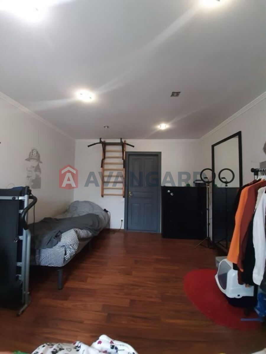 3 ��. ��������, 57/-/3 ��. �., 5/5 ������ ���� 11