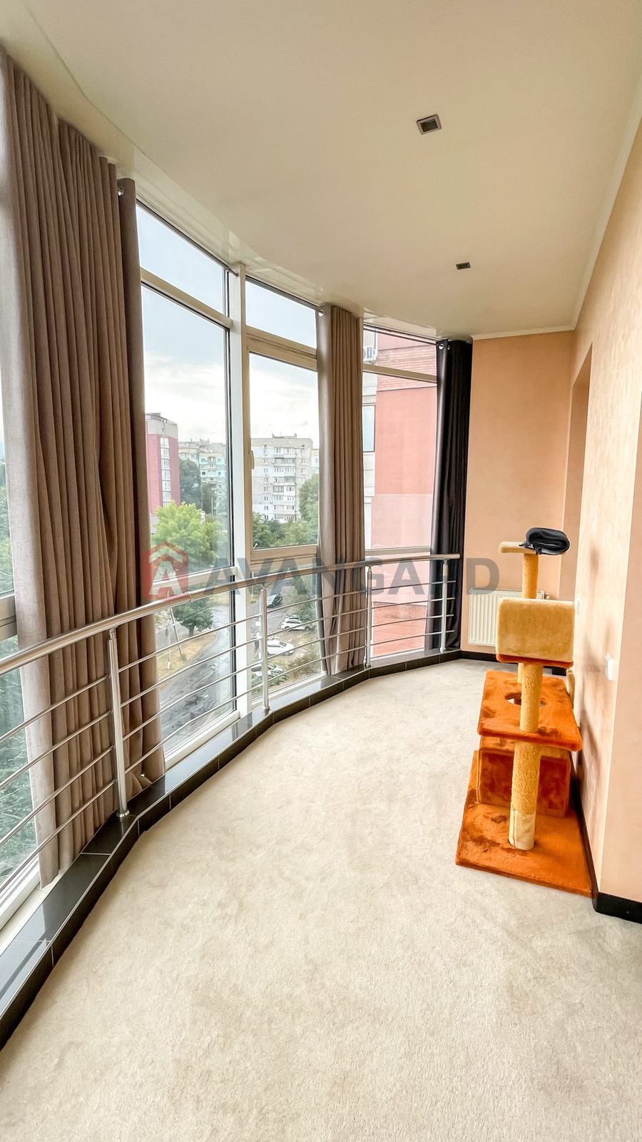 3 ����. ��������, 150/-/38 ��. �., 7/12 ���� ���� 12