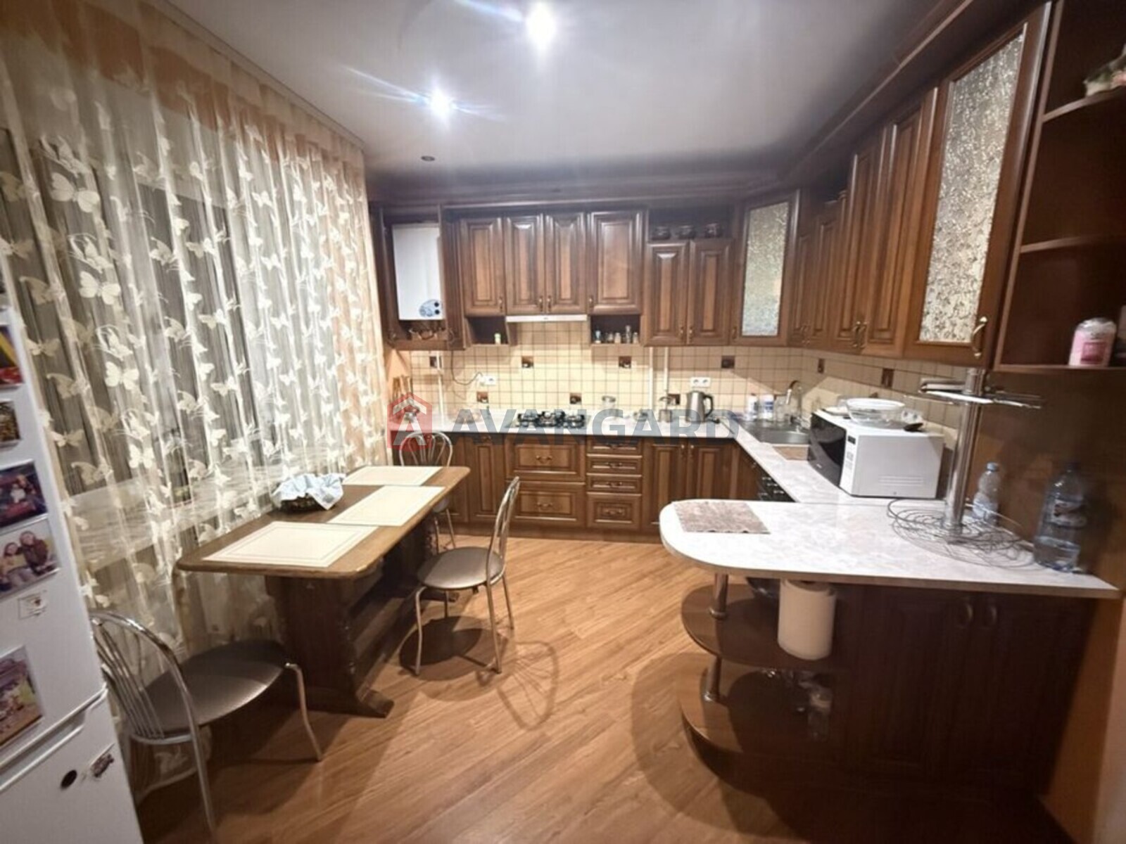 3 ��. ��������, 89/-/13 ��. �., 8/9 ������ ���� 13