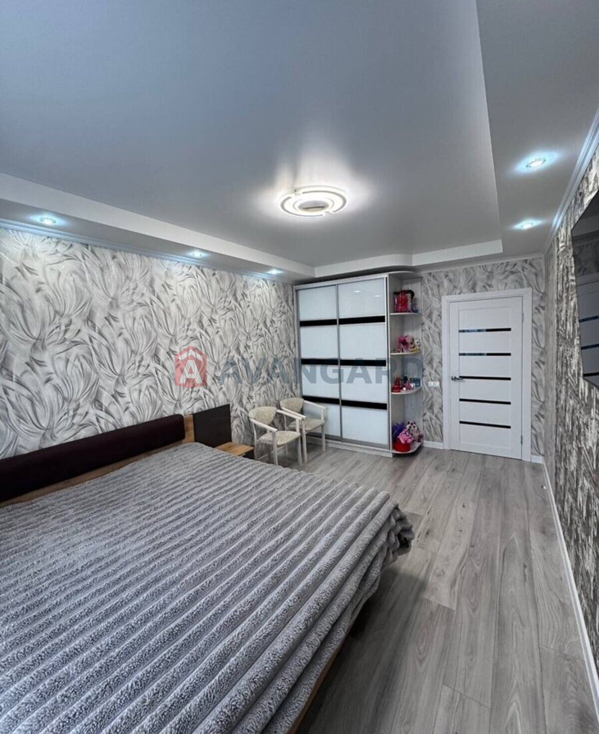 1 ��. ��������, 46/18/16 ��. �., 8/10 ������ ���� 4