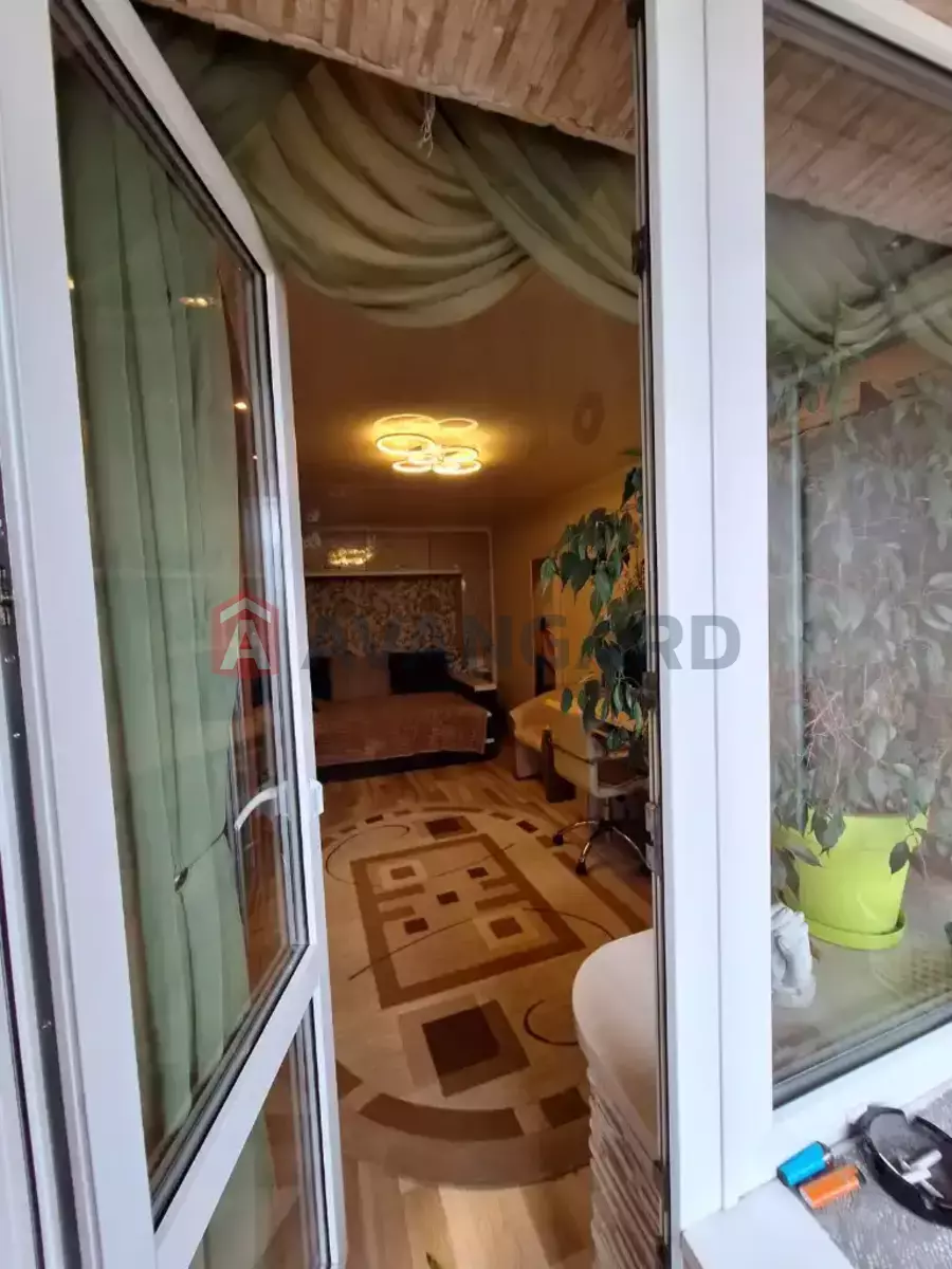 2 ��. ��������, 45/27/7 ��. �., 9/9 ������ ���� 5