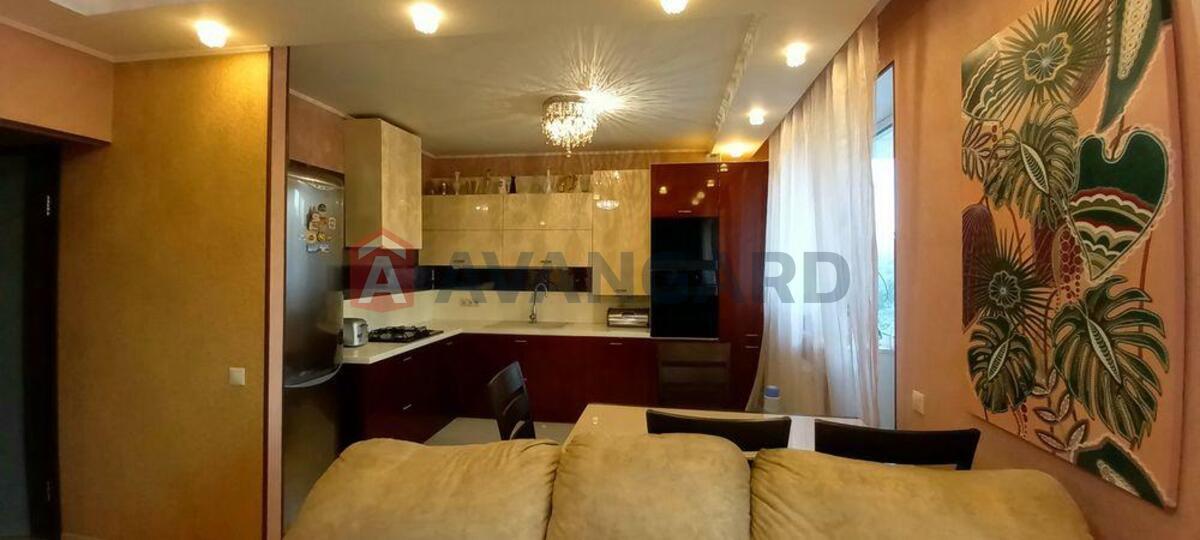 4 ��. ��������, 120/-/10 ��. �., 3/4 ������ ���� 2