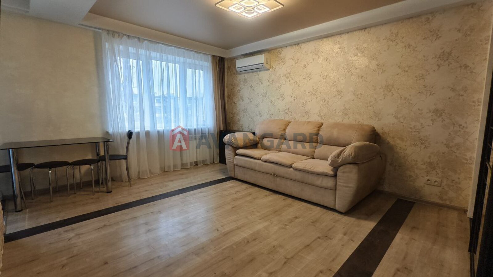 2 ����. ��������, 44/-/6 ��. �., 4/5 ���� ���� 3