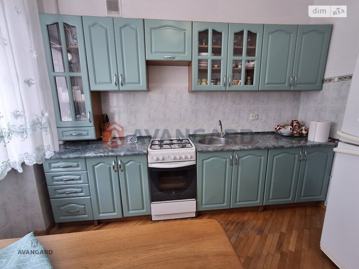 3 ����. ��������, 75/52/8 ��. �., 2/5 ���� ���� 10