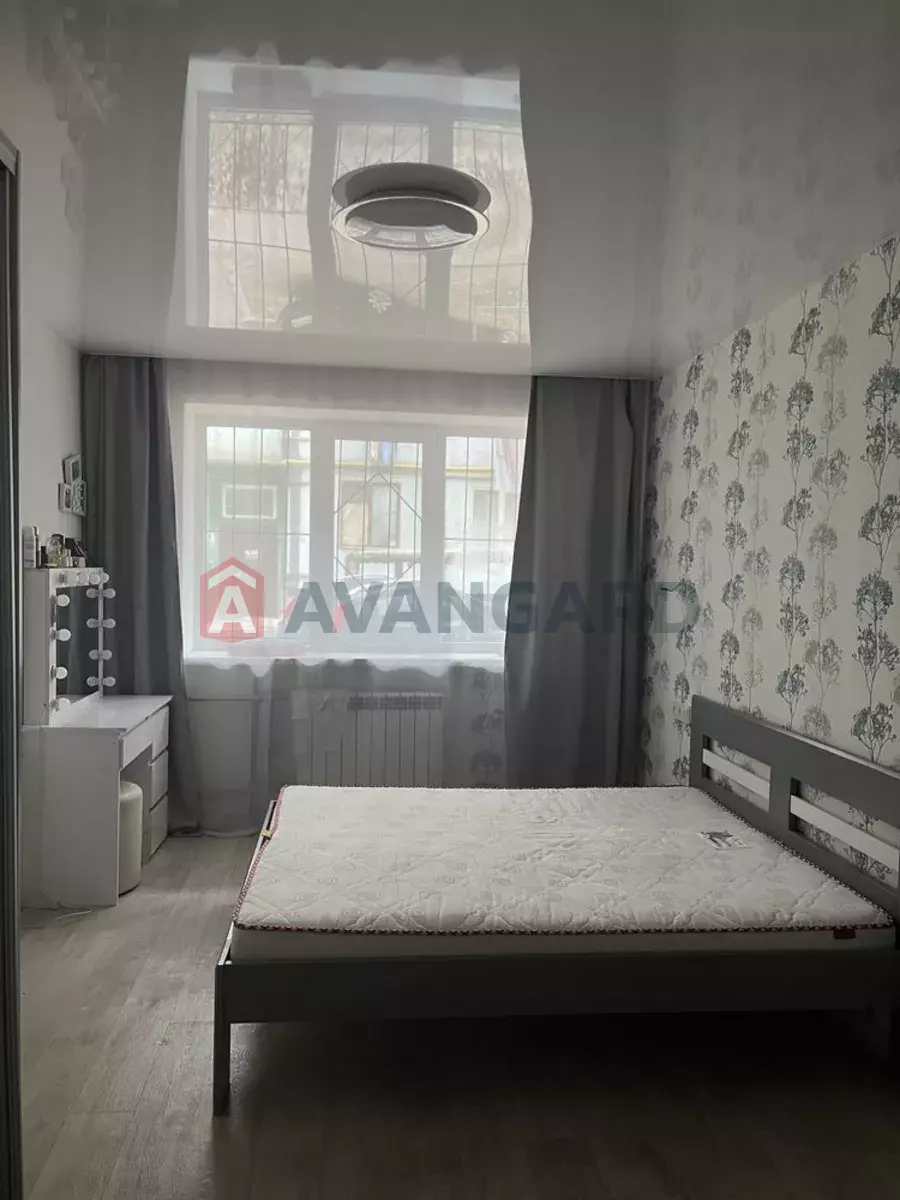 3 ����. ��������, 49/-/4 ��. �., 1/5 ���� ���� 2