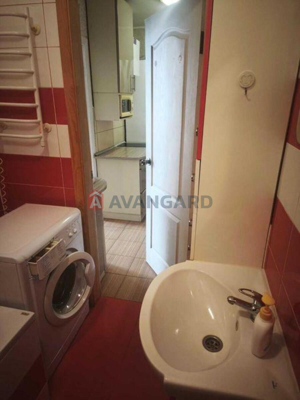 1 ��. ��������, 30/-/6 ��. �., 3/3 ������ ���� 12