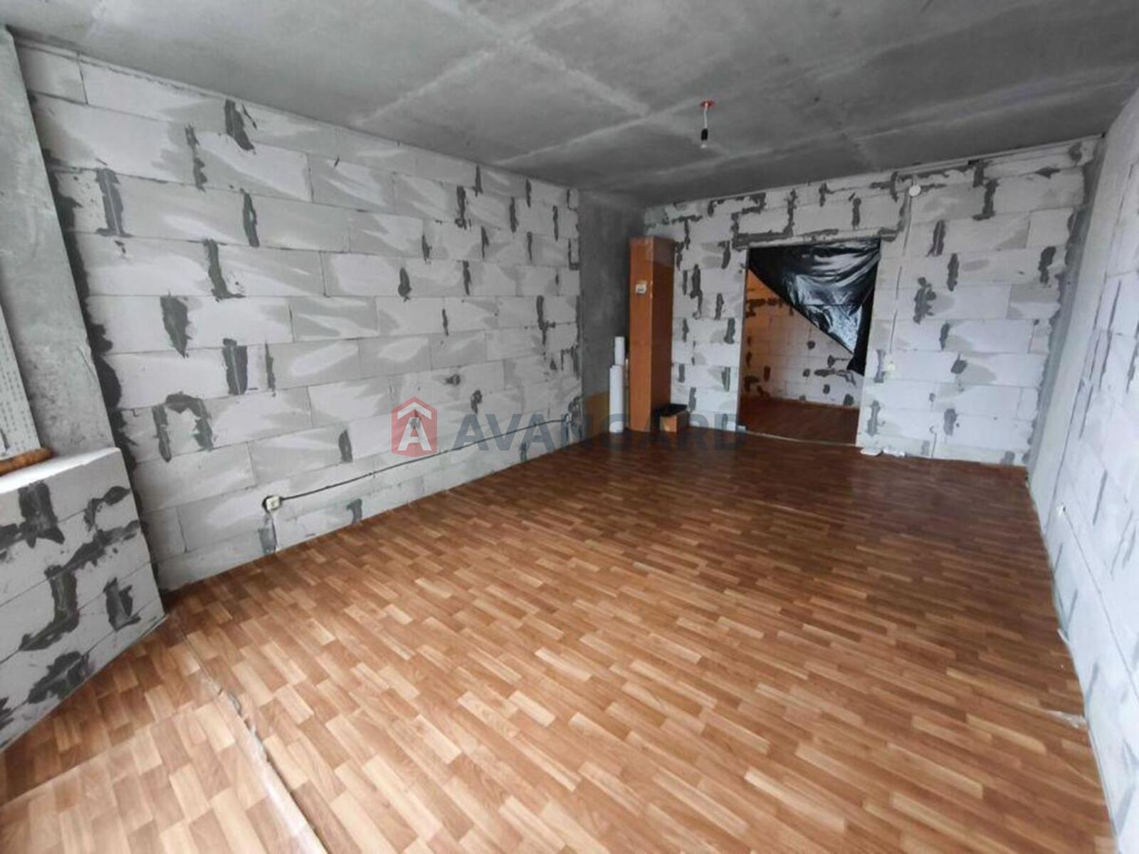 3 ��. ��������, 93/-/12 ��. �., 20/25 ������ ���� 4