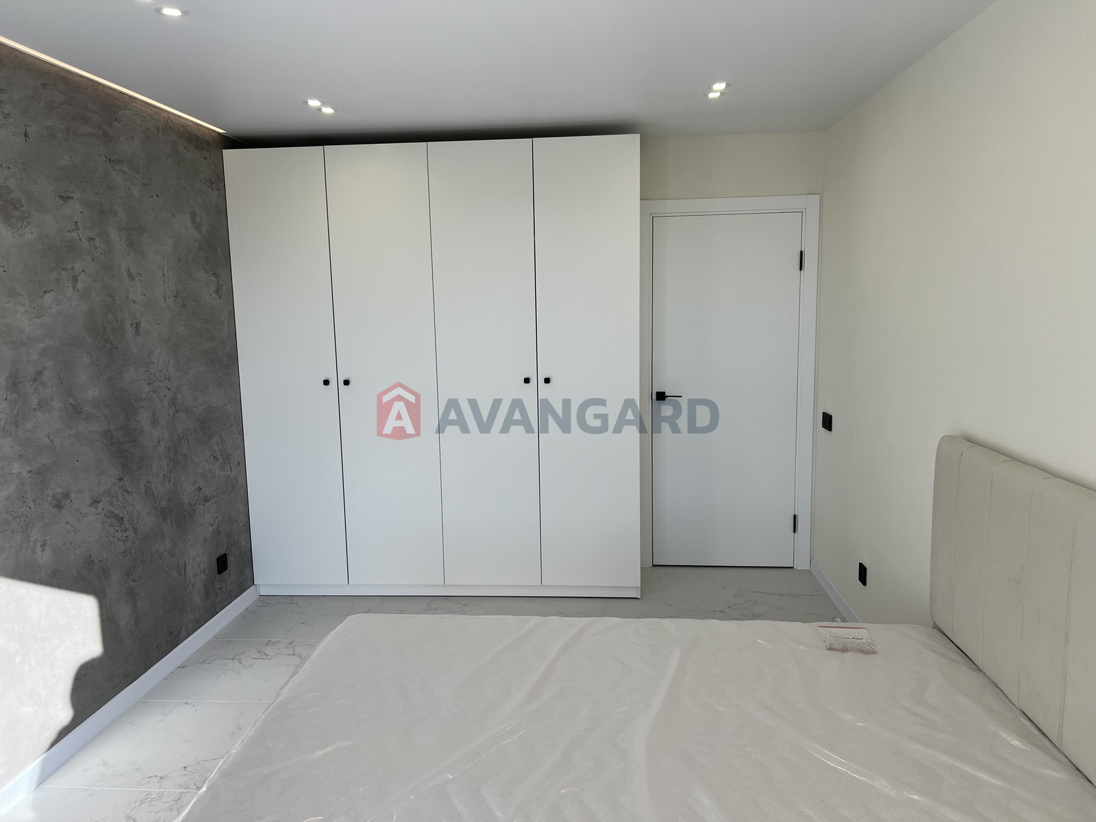 1 ��. ��������, 45/-/18 ��. �., 9/10 ������ ���� 6