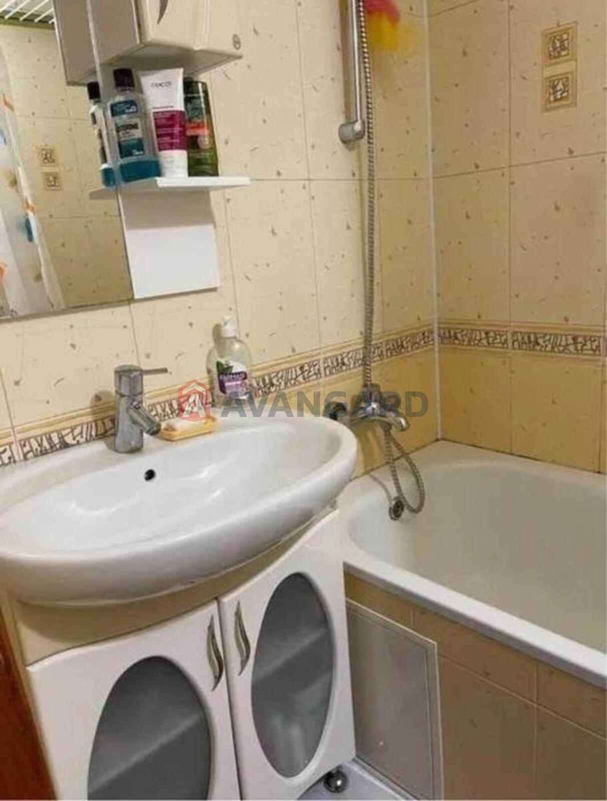 2 ��. ��������, 47/-/8 ��. �., 3/5 ������ ���� 6