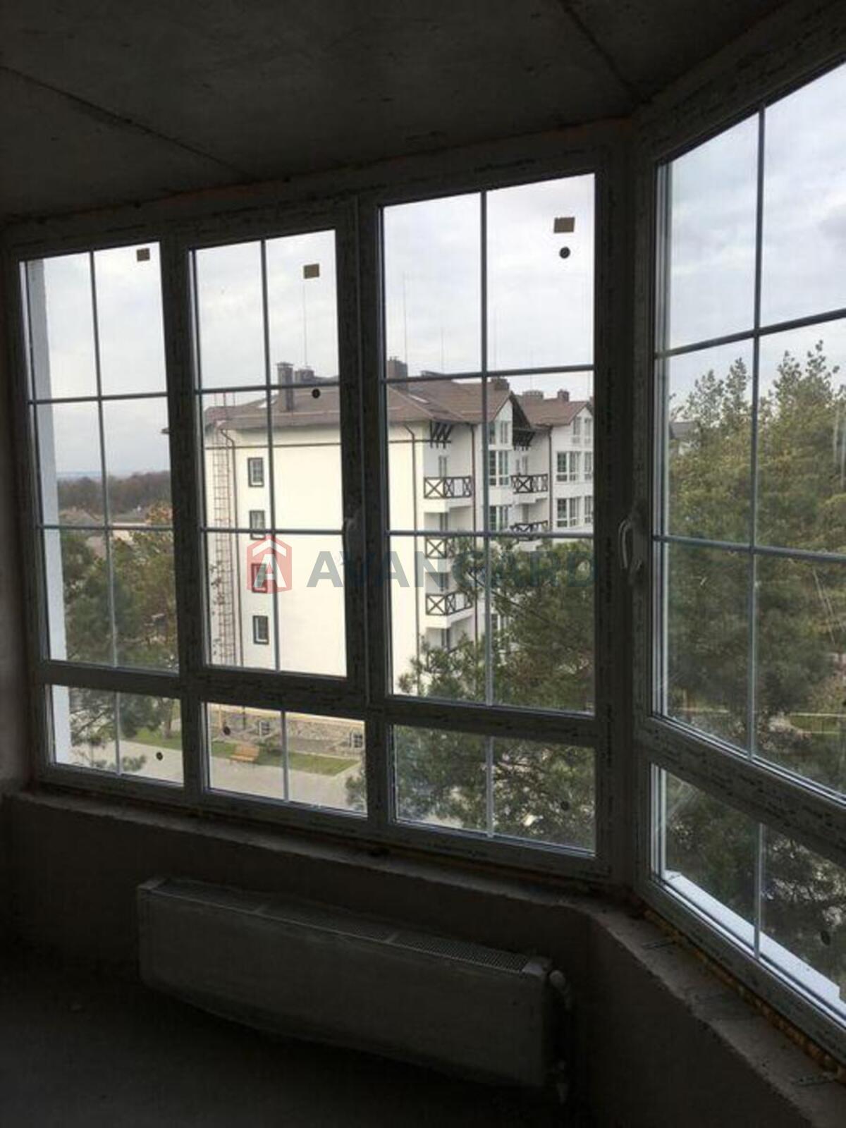 3 ��. ��������, 130/-/42 ��. �., 4/5 ������ ���� 2