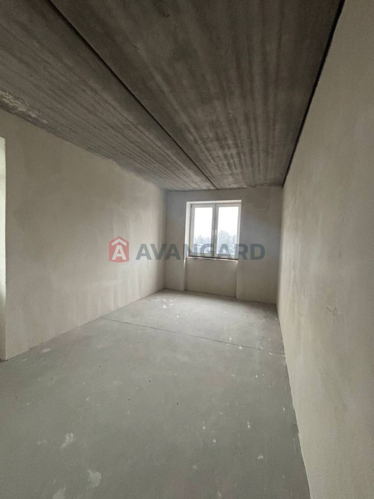 2 ��. ��������, 61,7/32,9/15 ��. �., 5/9 ������ ���� 1