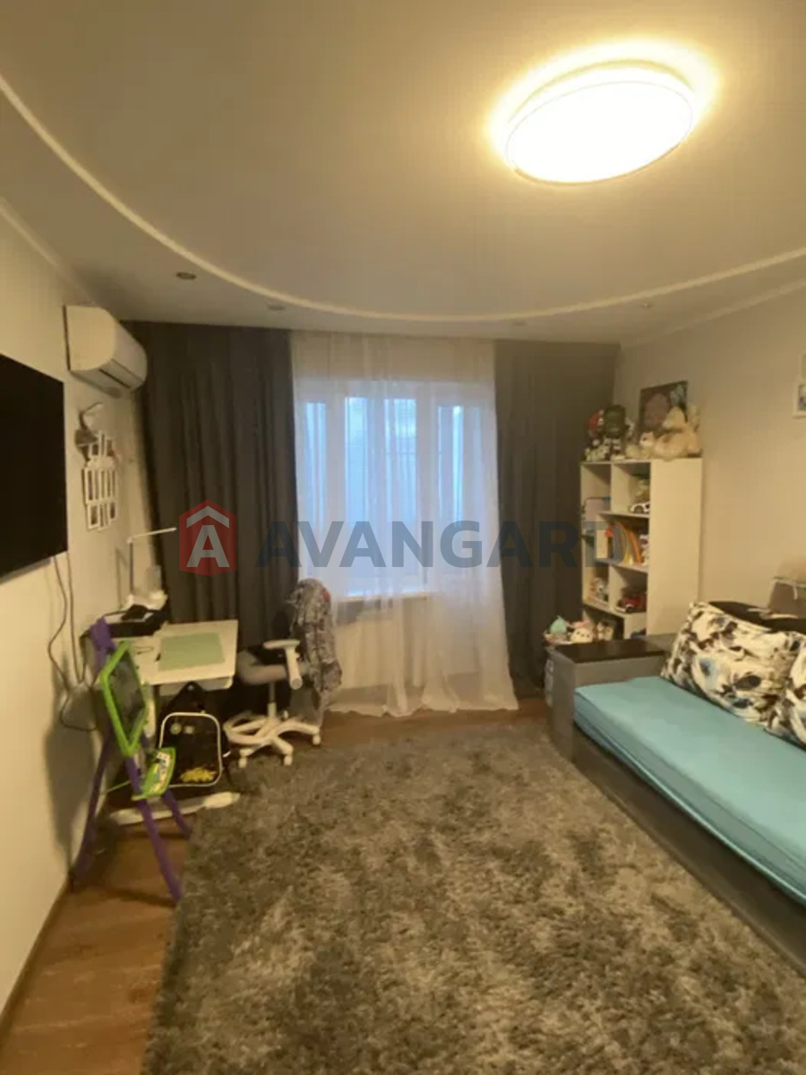 2 ����. ��������, 55/-/10 ��. �., 7/10 ���� ���� 9