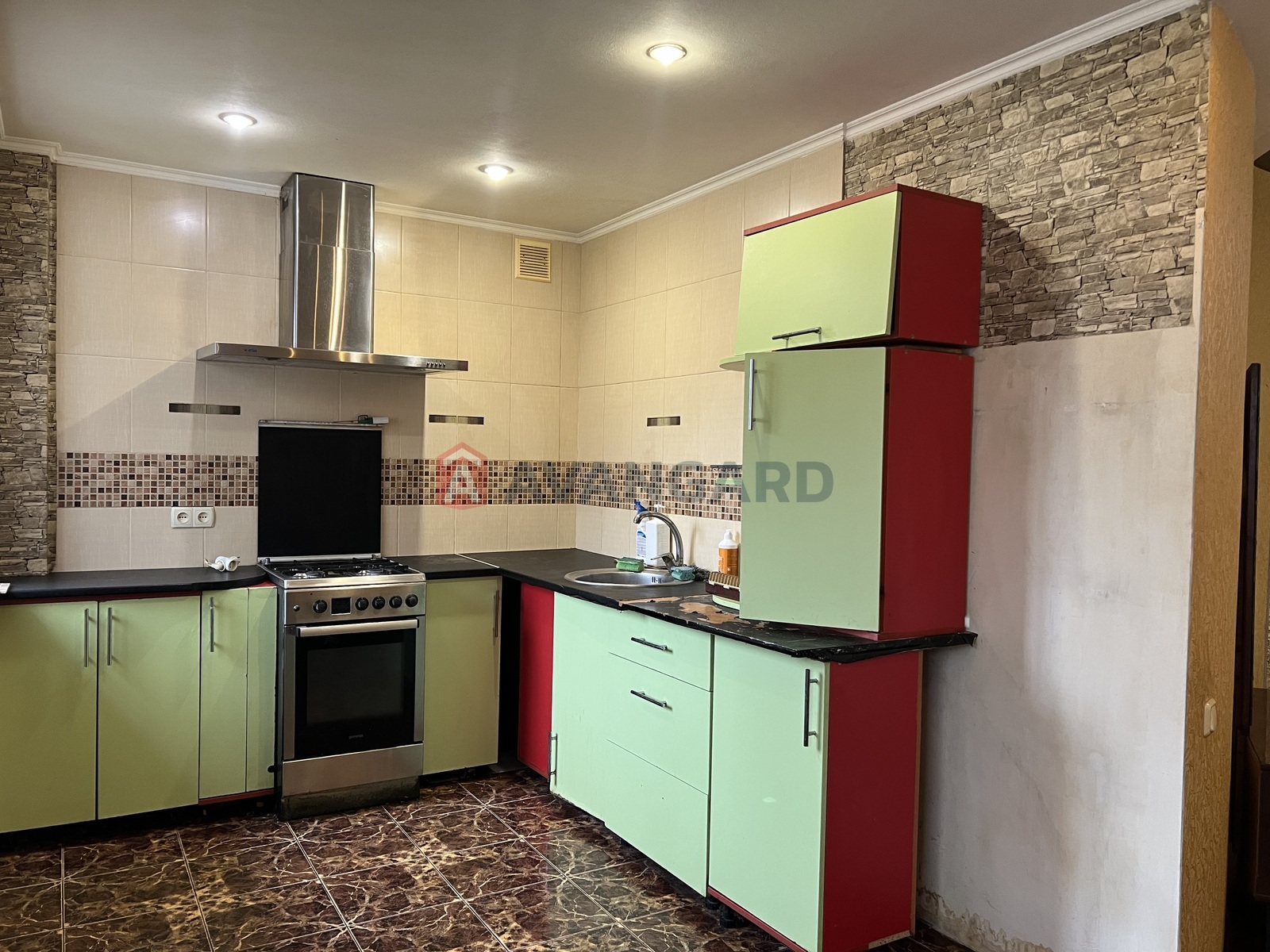 2 ����. ��������, 58/-/6 ��. �., 5/5 ���� ���� 13