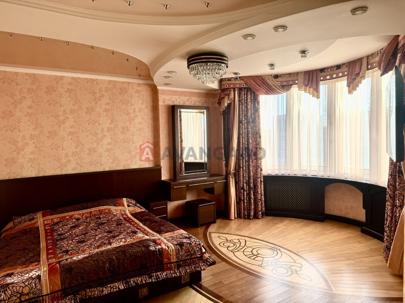 3 ����. ��������, 121/65/20 ��. �., 18/24 ���� ���� 9