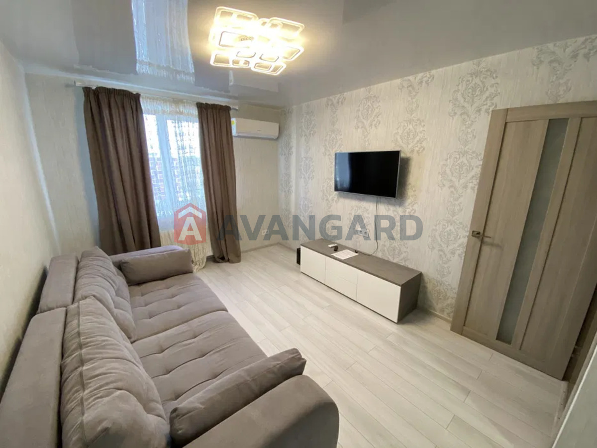 1 ��. ��������, 38/-/14 ��. �., 11/11 ������ ���� 1