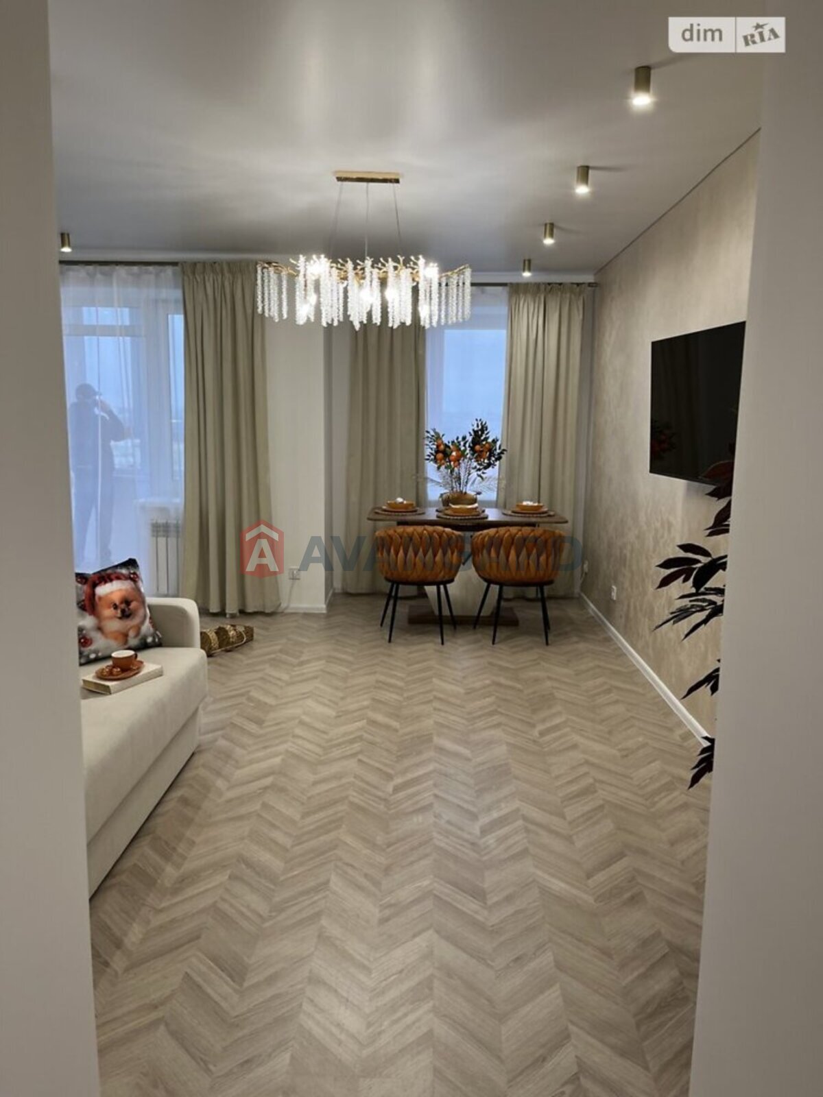 2 . , 70/29/24 . ., 6/8   28