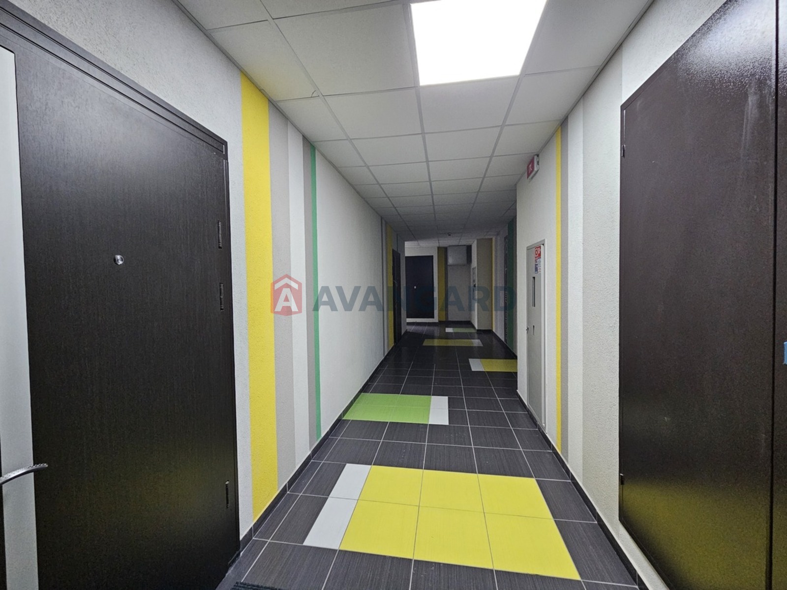 1 ��. ��������, 35/17/9 ��. �., 18/23 ������ ���� 15