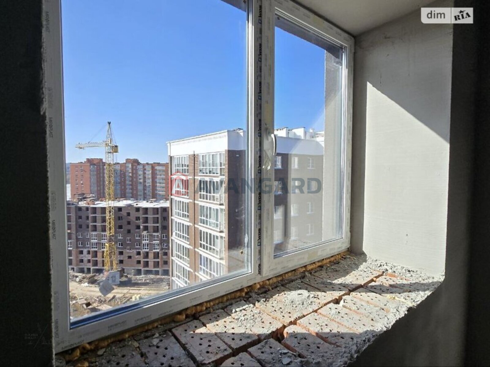 3 ��. ��������, 83/47/17 ��. �., 8/10 ������ ���� 1