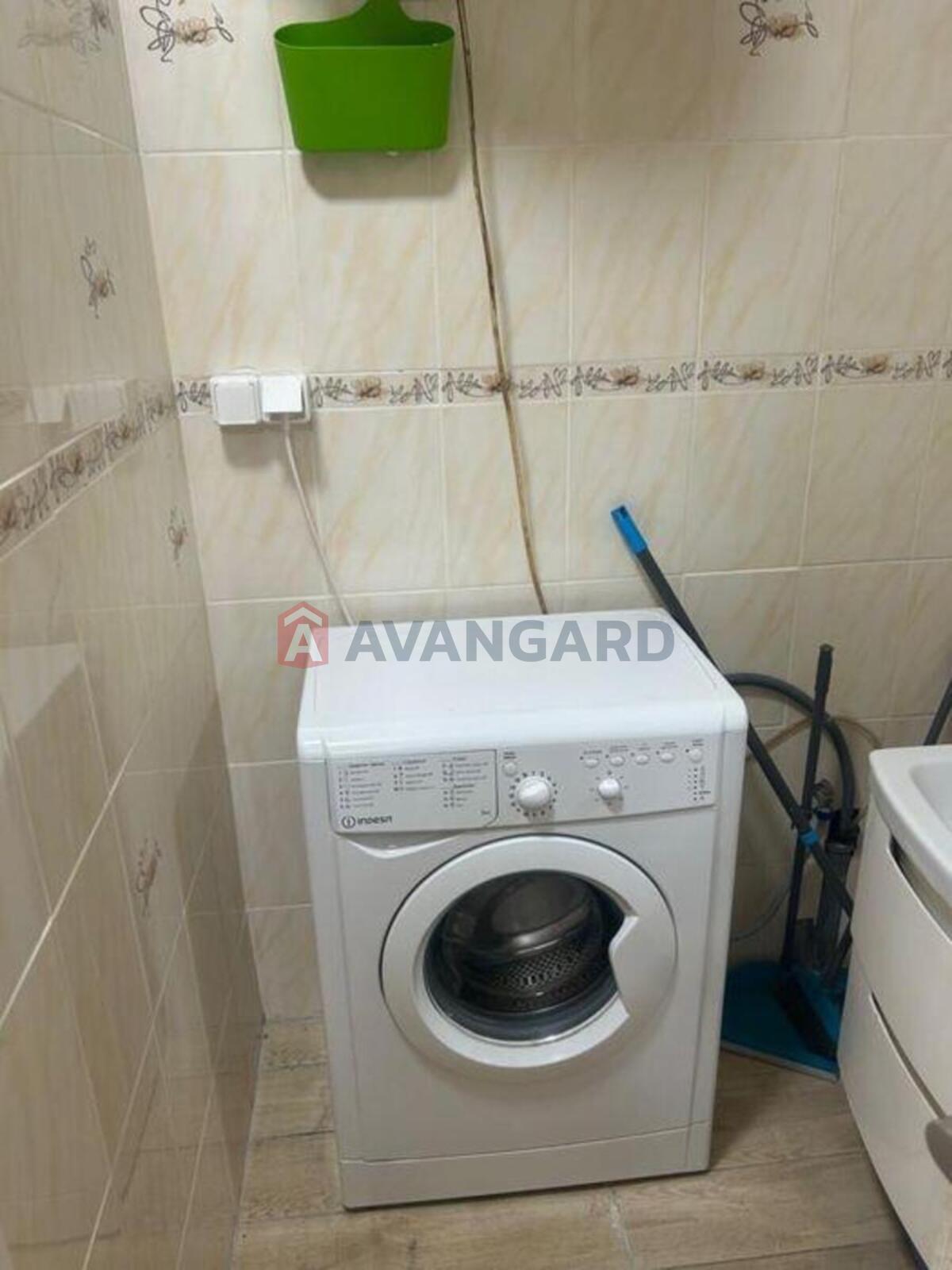 1 ��. ��������, 38/-/11 ��. �., 12/25 ������ ���� 8