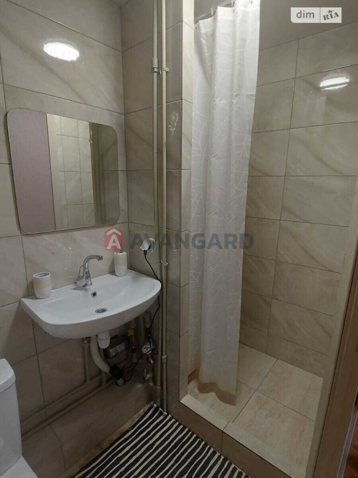 4 ��. ��������, 67/-/- ��. �., 4/5 ������ ���� 10