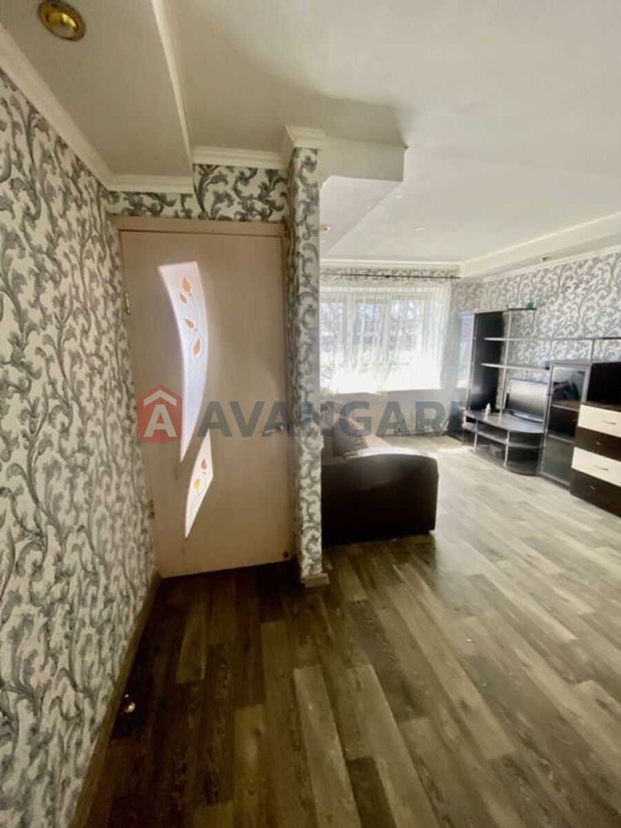 2 ��. ��������, 42/-/6 ��. �., 1/3 ������ ���� 4