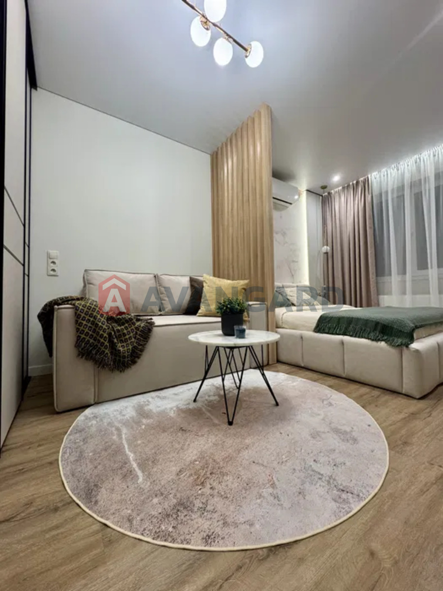 1 ��. ��������, 40/-/13 ��. �., 7/10 ������ ���� 7