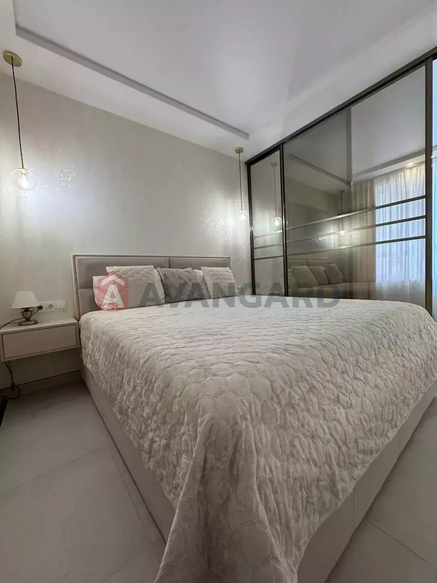 1 ��. ��������, 45/-/- ��. �., 7/10 ������ ���� 4