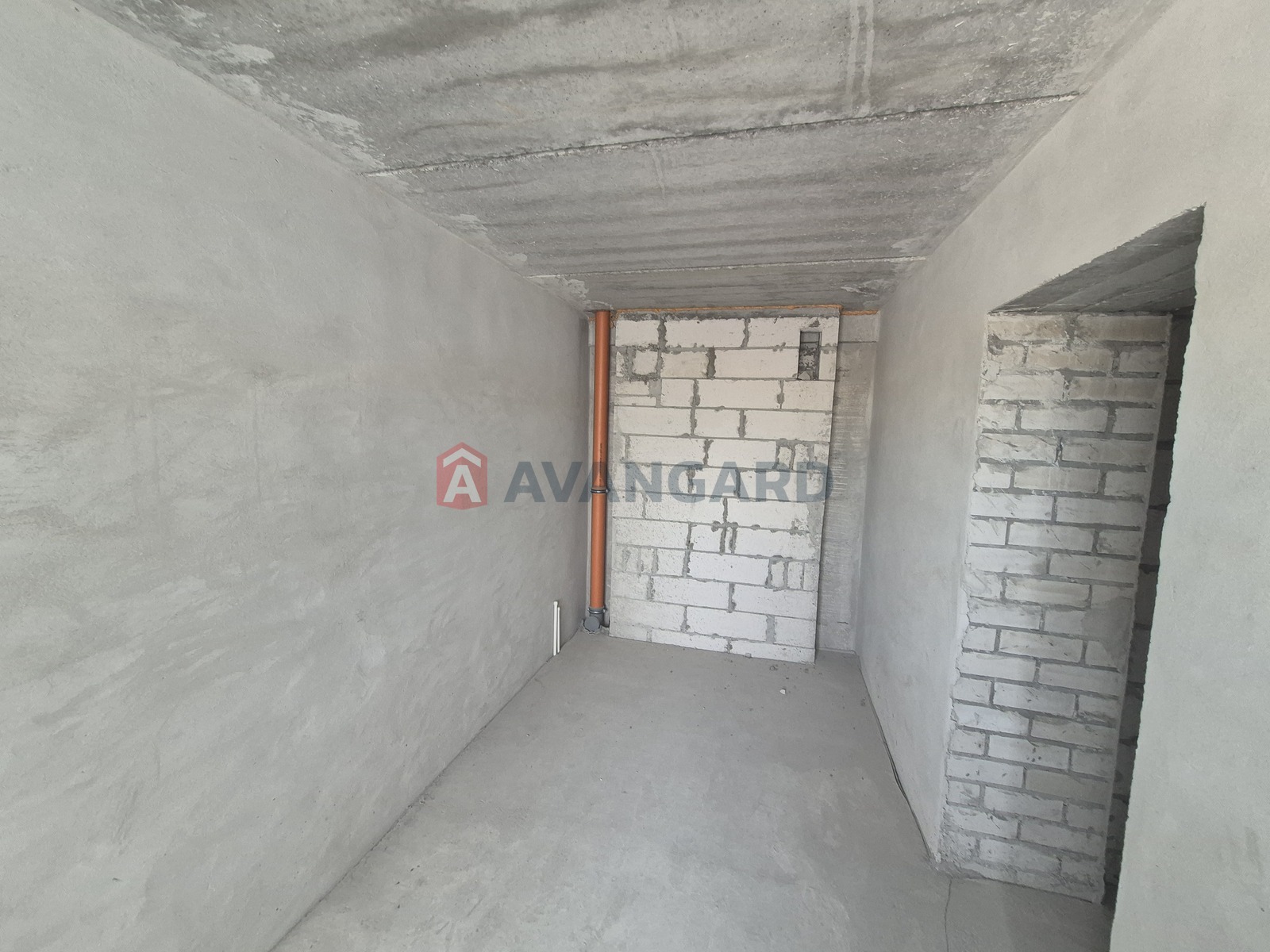 2 ��. ��������, 58/33/10 ��. �., 8/10 ������ ���� 9