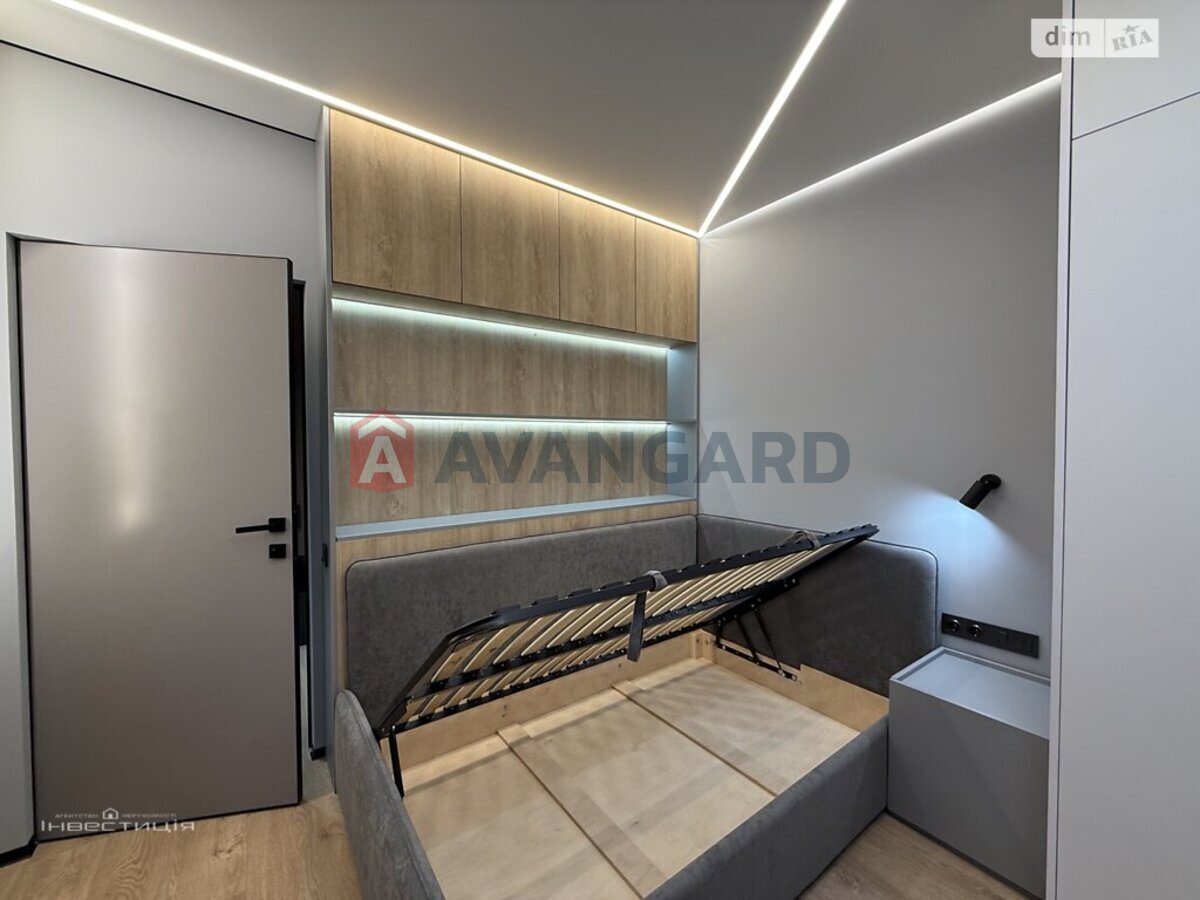 2 ��. ��������, 58/-/- ��. �., 5/16 ������ ���� 8