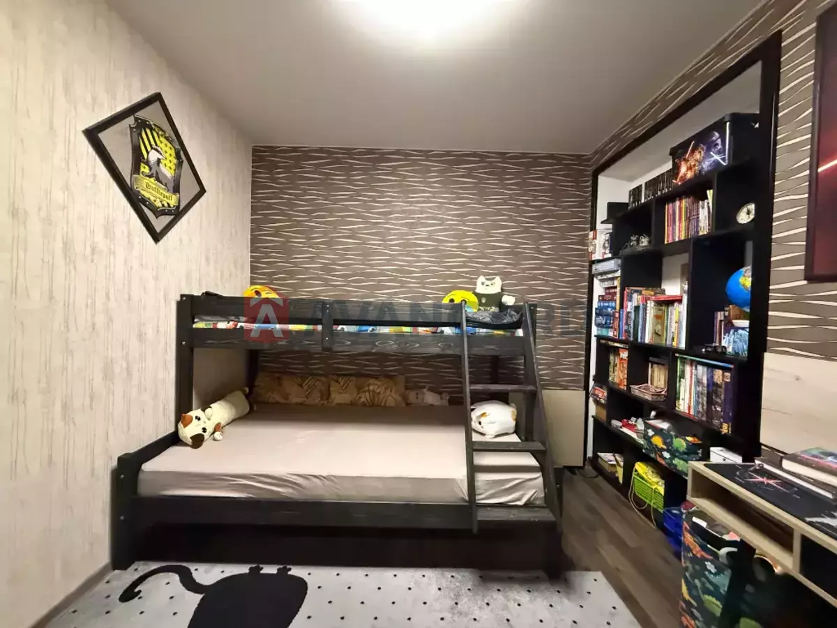 4 ��. ��������, 168/105/13 ��. �., 7/10 ������ ���� 24