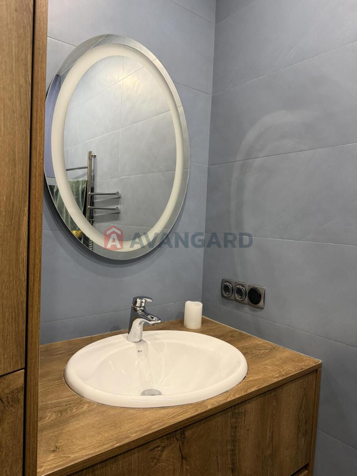 1 ����. ��������, -/-/- ��. �., 2/5 ���� ���� 11