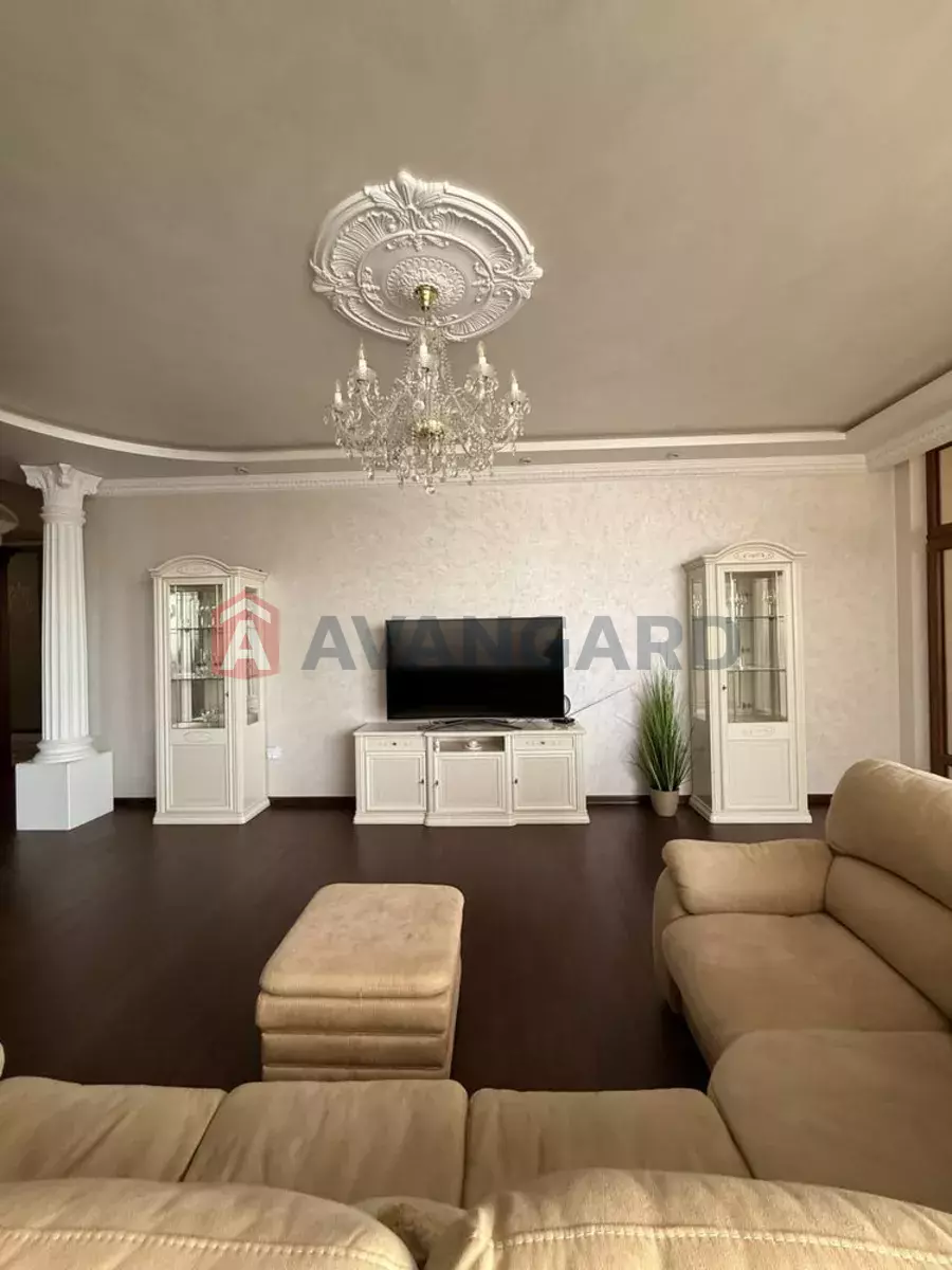 3 ��. ��������, 168/-/22 ��. �., 2/5 ������ ���� 19