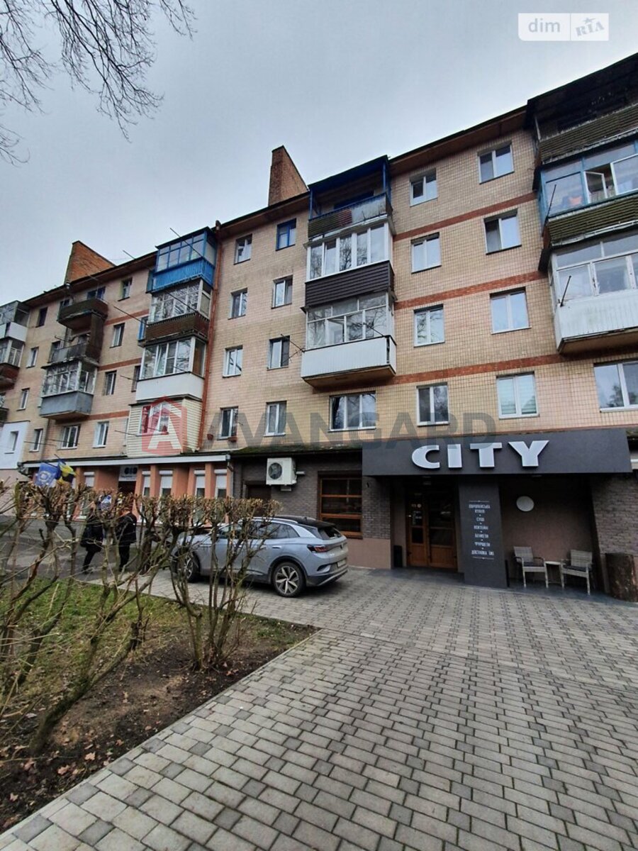 3 ��. ��������, 55/40/5 ��. �., 3/5 ������ ���� 23