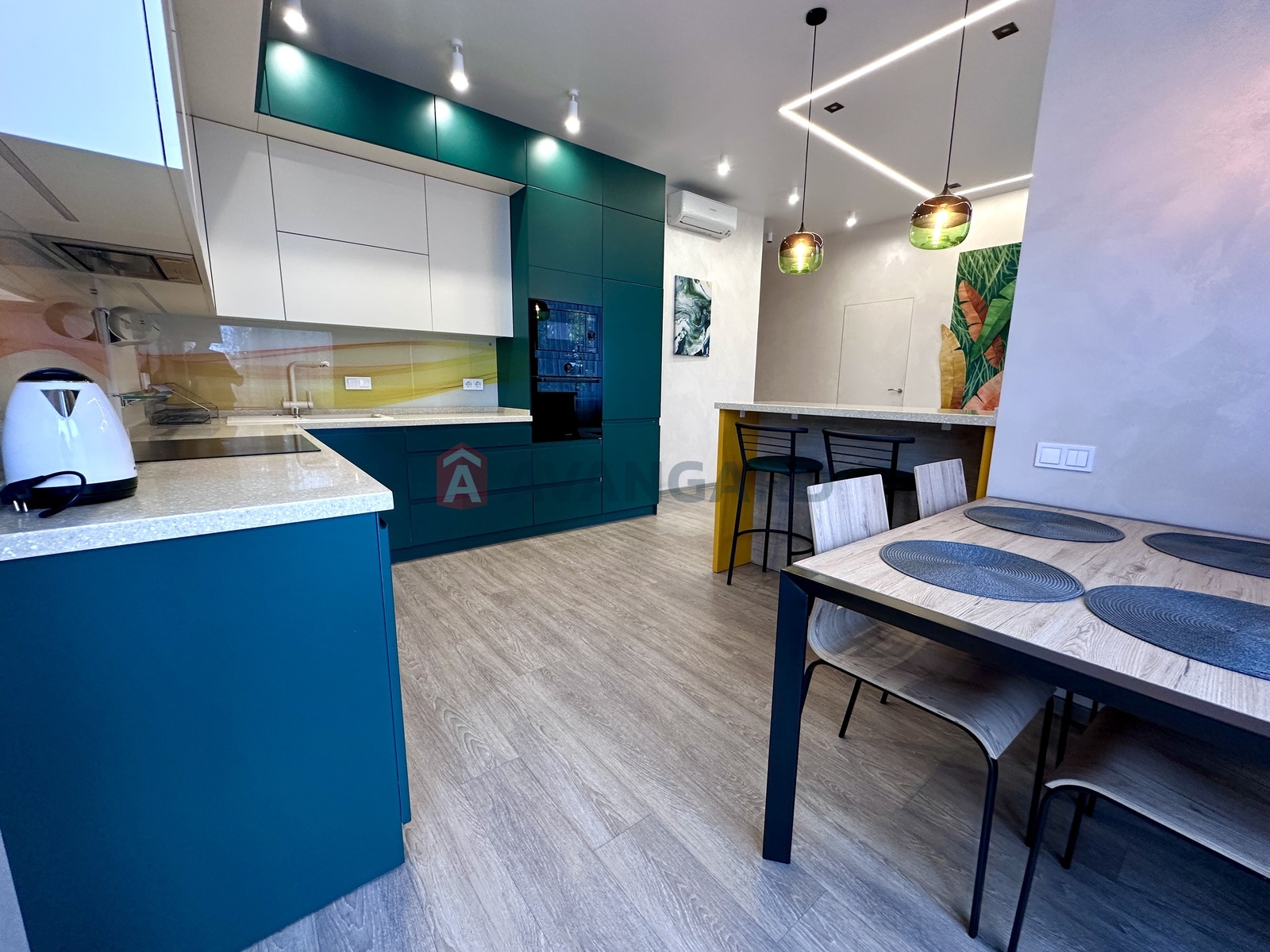 2 ��. ��������, 67,2/30/30 ��. �., 2/6 ������ ���� 9