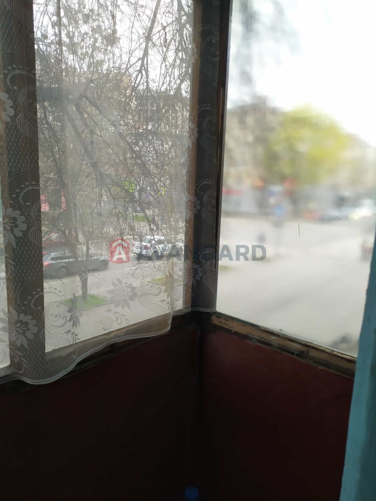 2 ��. ��������, 47/33/6,8 ��. �., 2/5 ������ ���� 4