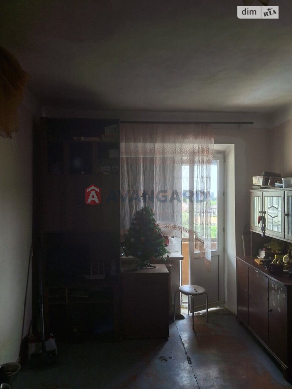 2 . , 43/-/- . ., 4/4   3