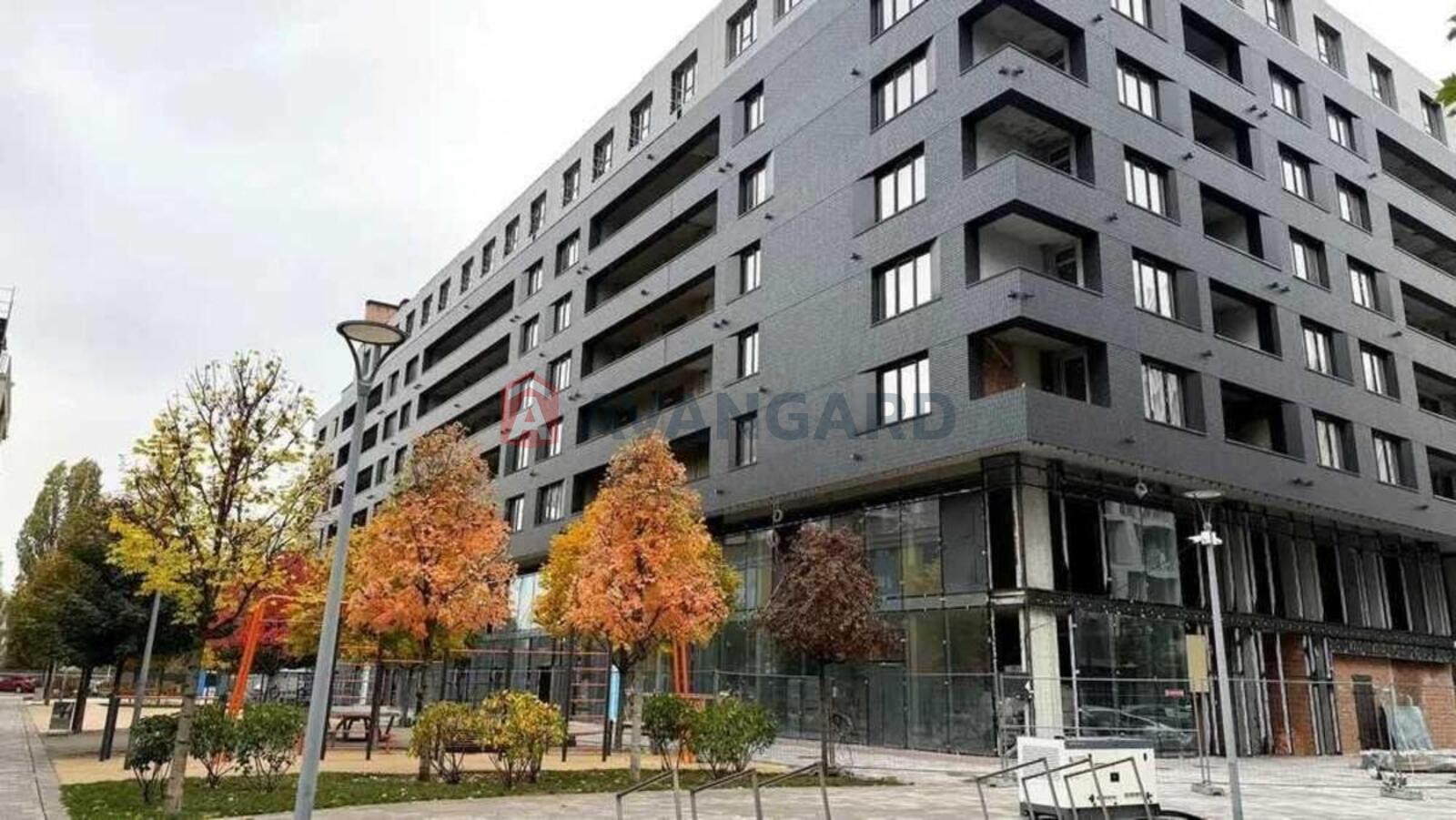 3 ��. ��������, 85/-/30 ��. �., 6/9 ������ ���� 3