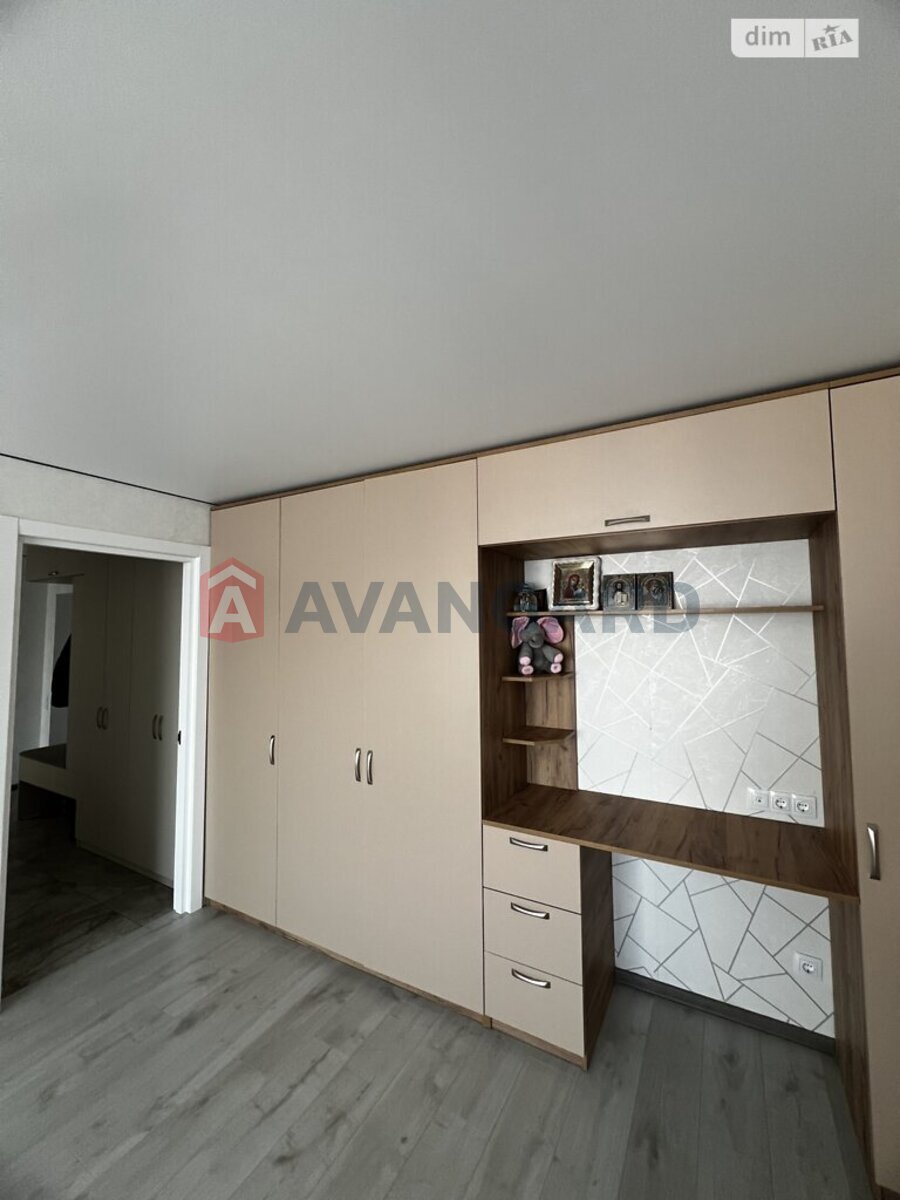 2 ��. ��������, 66/36/14 ��. �., 10/10 ������ ���� 23