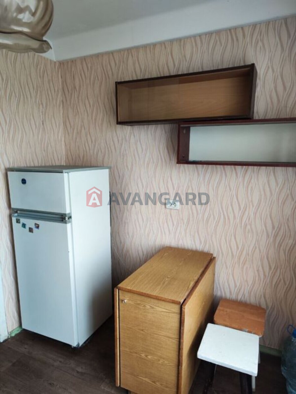 1 . , 33/-/7 . ., 8/9   3