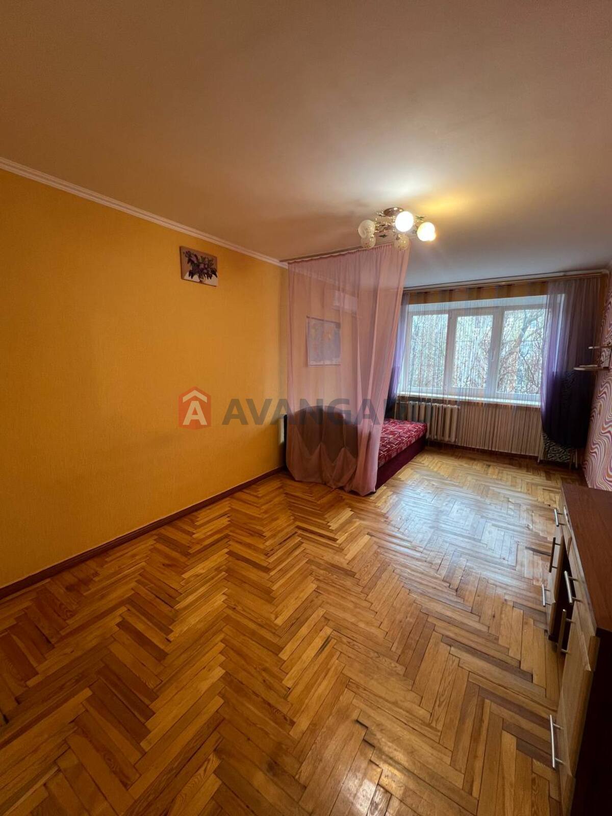 2 ����. ��������, 48/-/6 ��. �., 4/5 ���� ���� 9