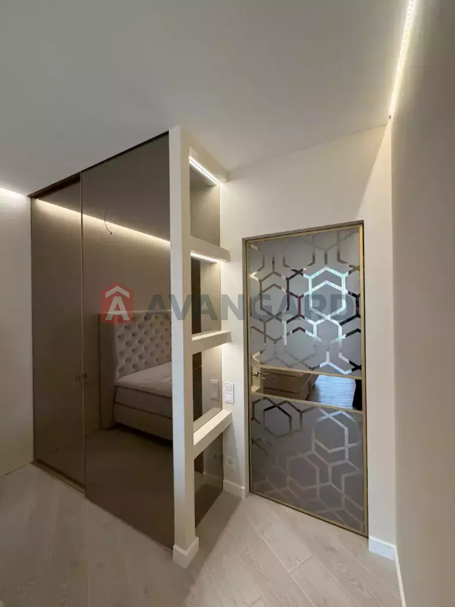 3 ��. ��������, 106/-/- ��. �., 10/18 ������ ���� 14