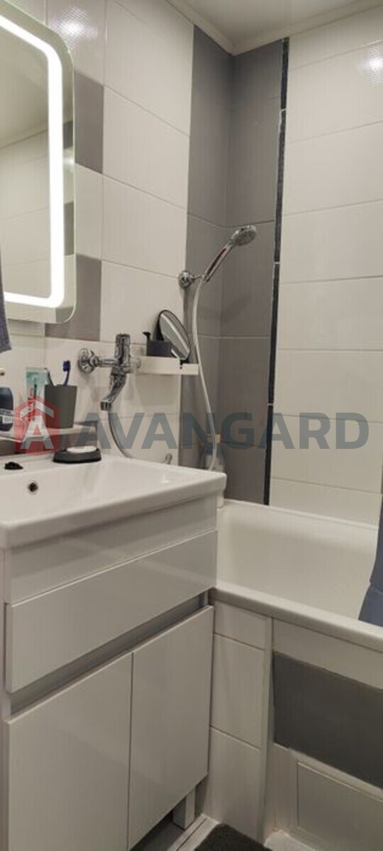 1 . , 35/-/7 . ., 1/9   15