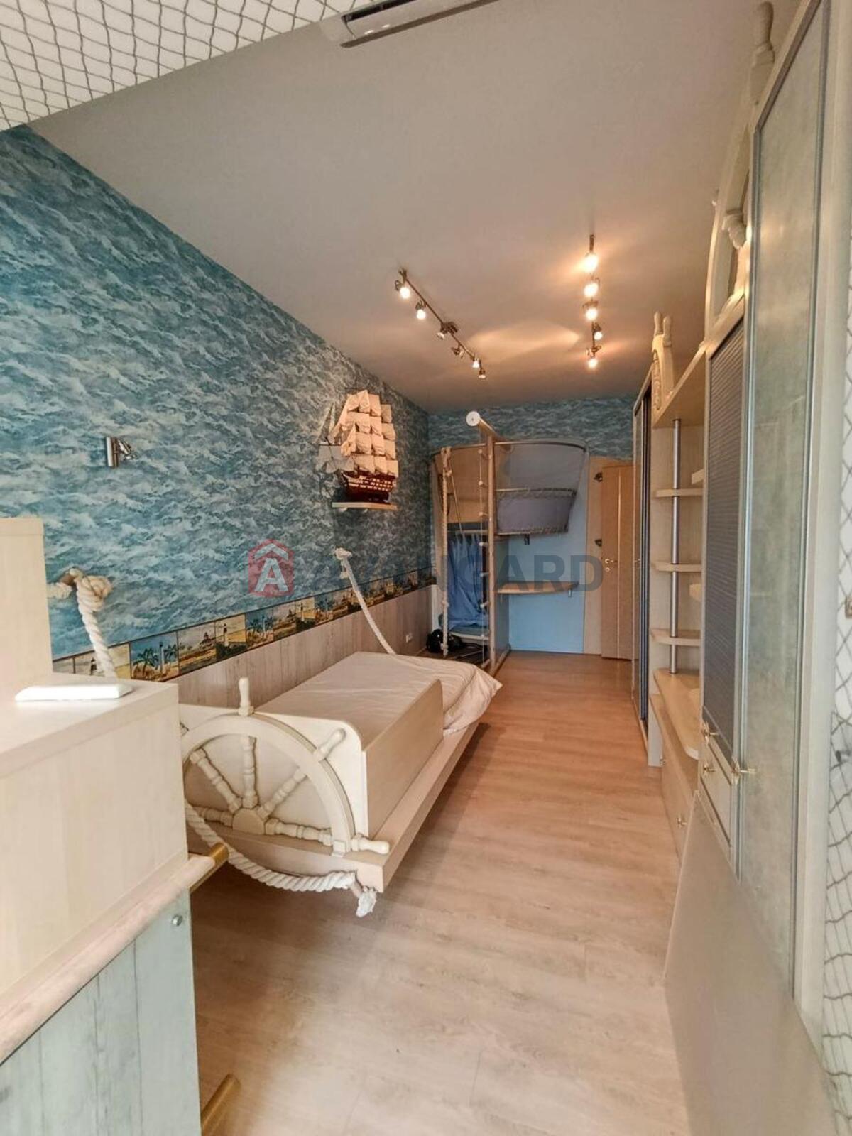 4 ��. ��������, 130/80/7 ��. �., 4/4 ������ ���� 21