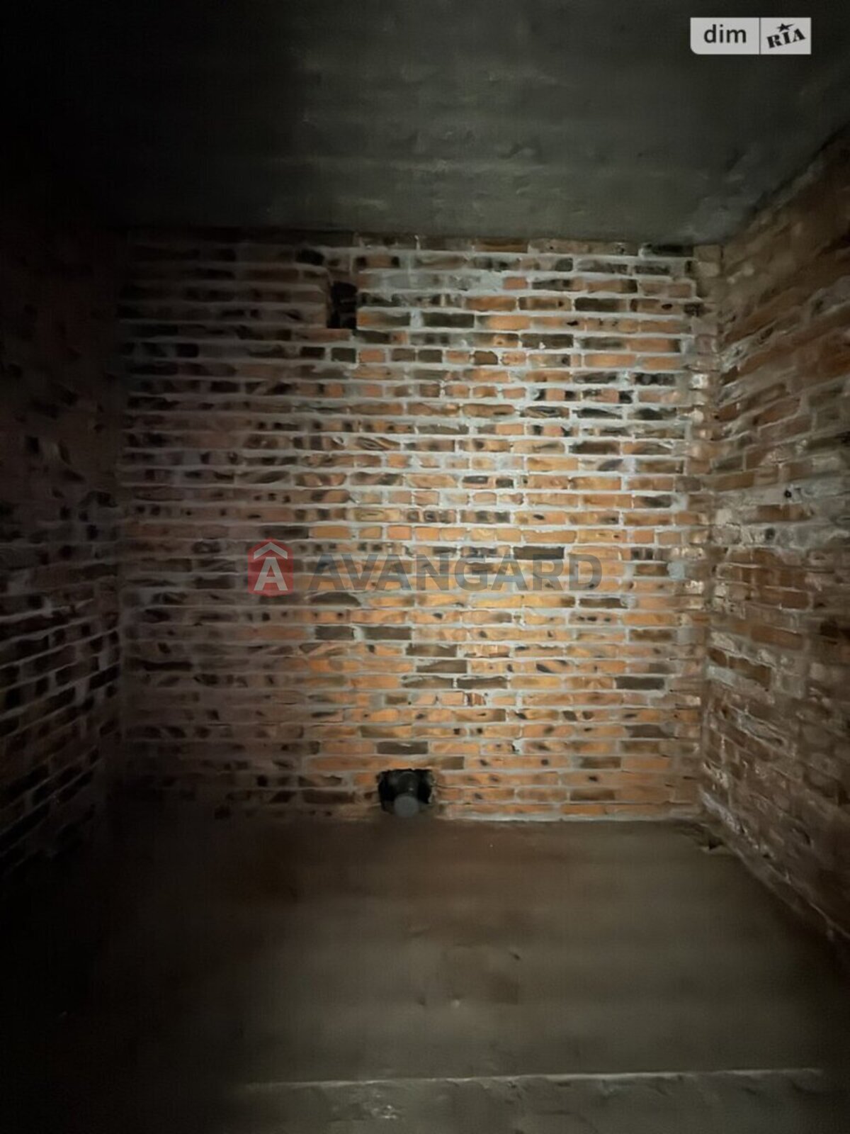 1 ��. ��������, 35/15/9 ��. �., 6/10 ������ ���� 4